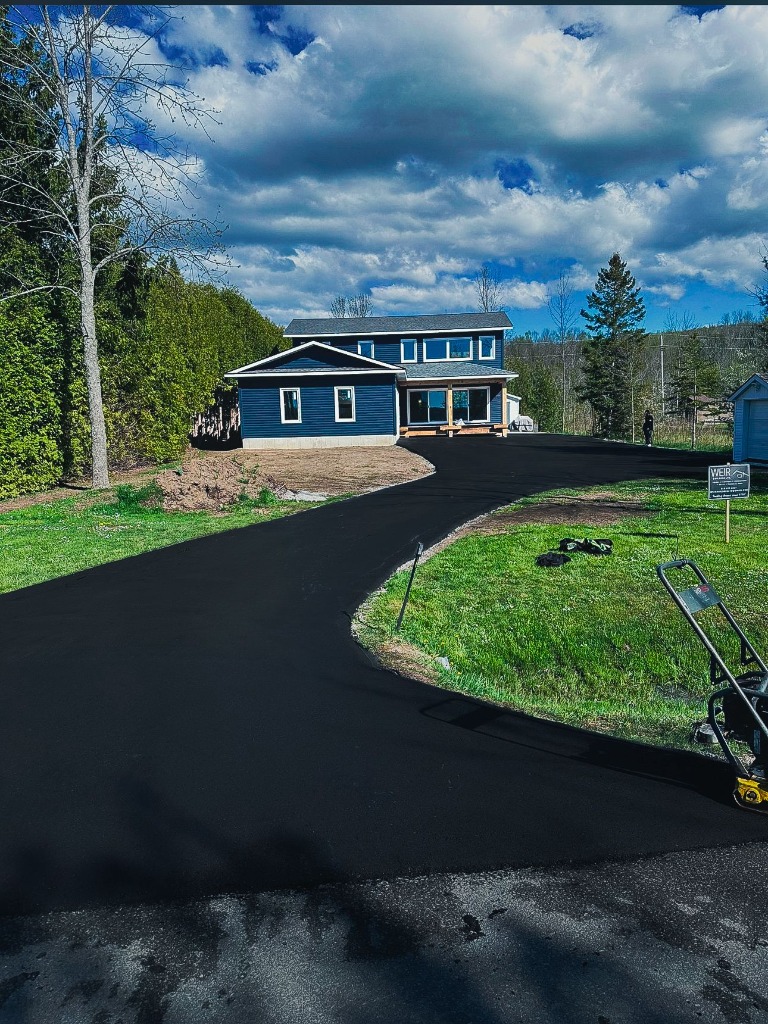 Residential driveway paving Barrie Ontario